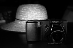 RICOH GX200