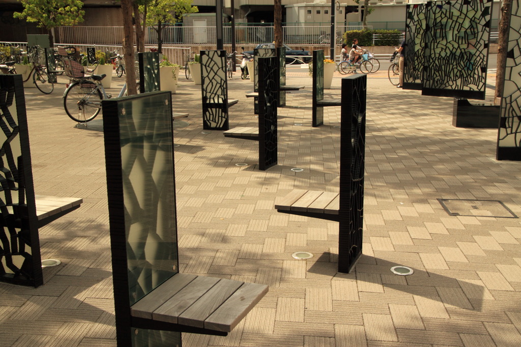 ど、どれに座ればいいですか！？