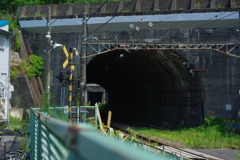 横須賀駅付近のトンネル