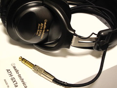 スタジオヘッドホン