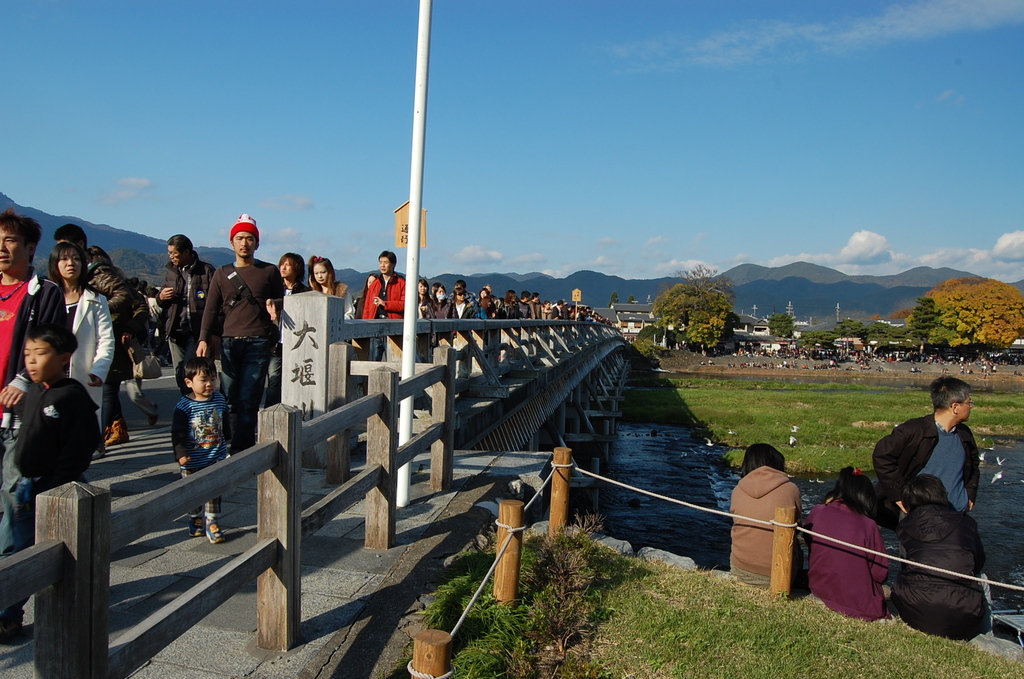 渋滞の渡月橋