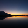 日の出前の富士山！
