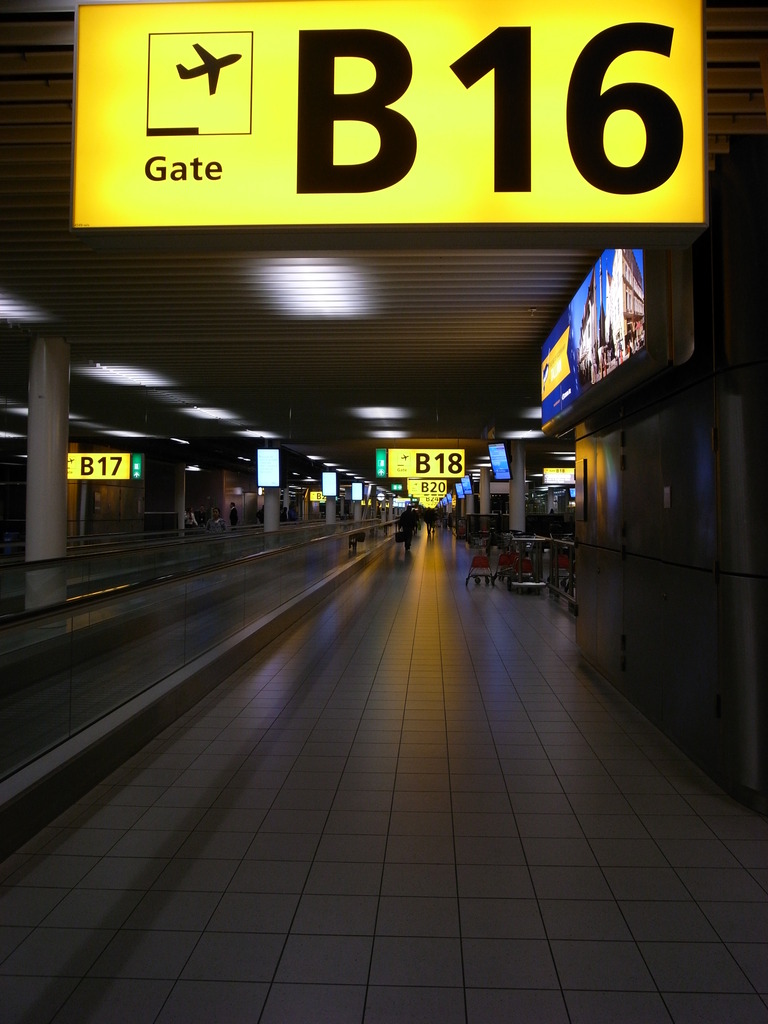 AMSTERDAM　AIRPORT