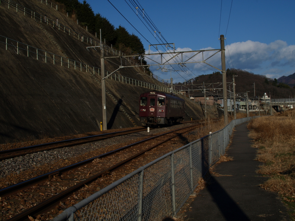 一両だけで、やってきました。