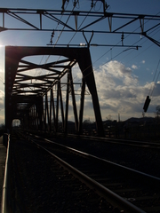 ローカル線の鉄橋で。２