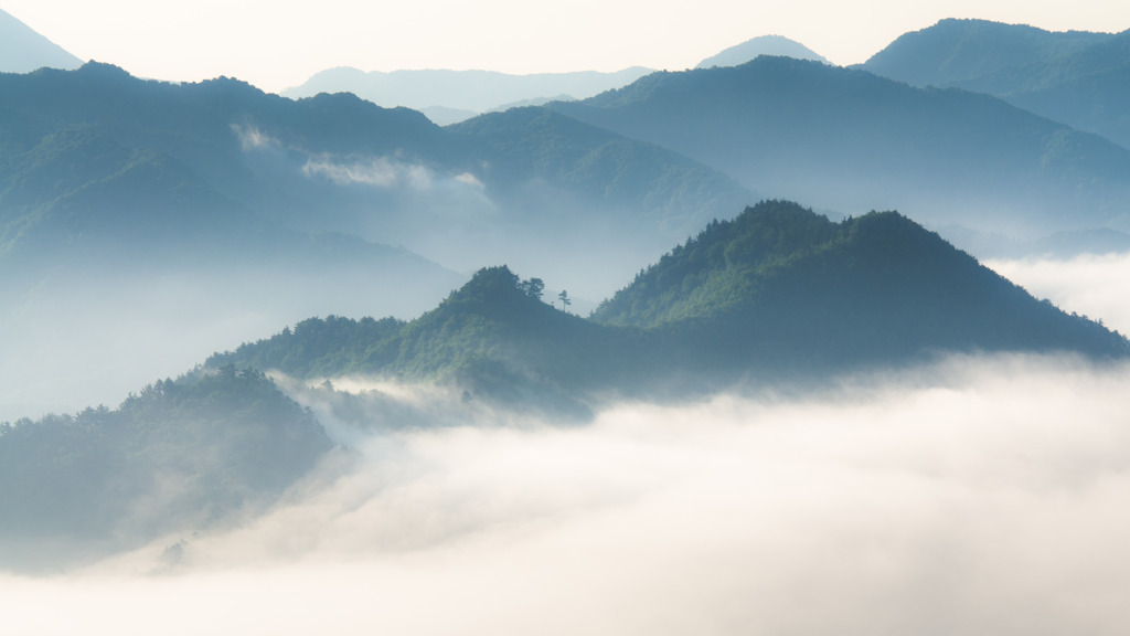 雲上　山峰城