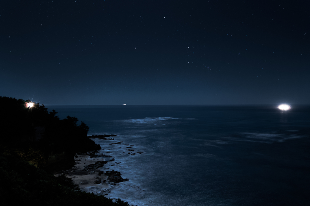 灯夜白波