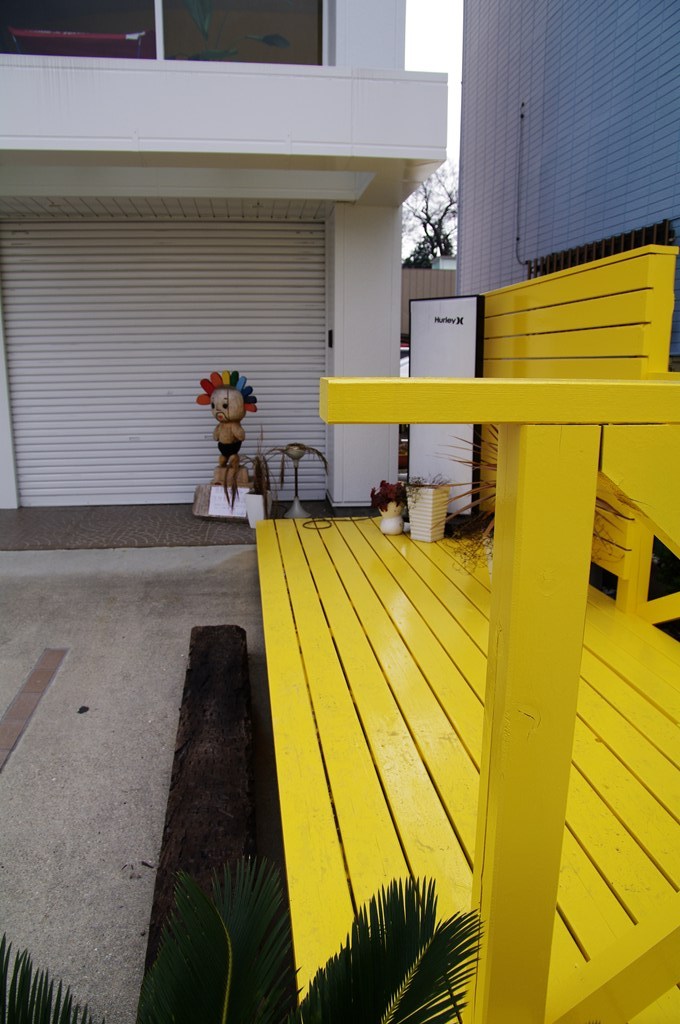 Yellow deck