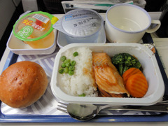 往路の大韓航空　機内食