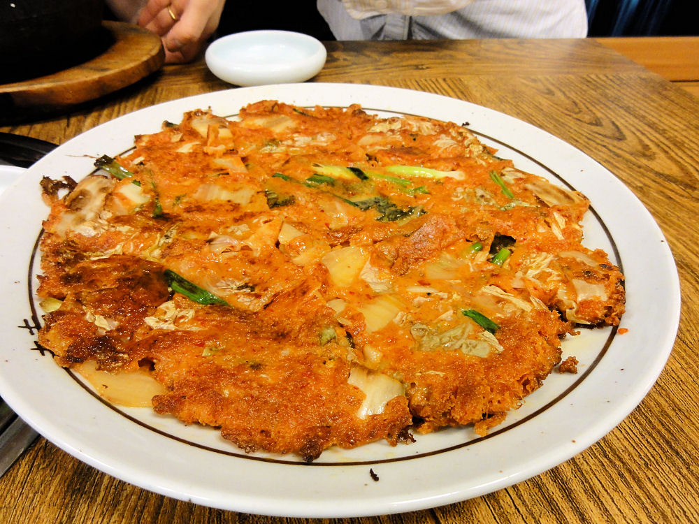 2日目ランチ　石焼きビビンバ＆キムチのチヂミ