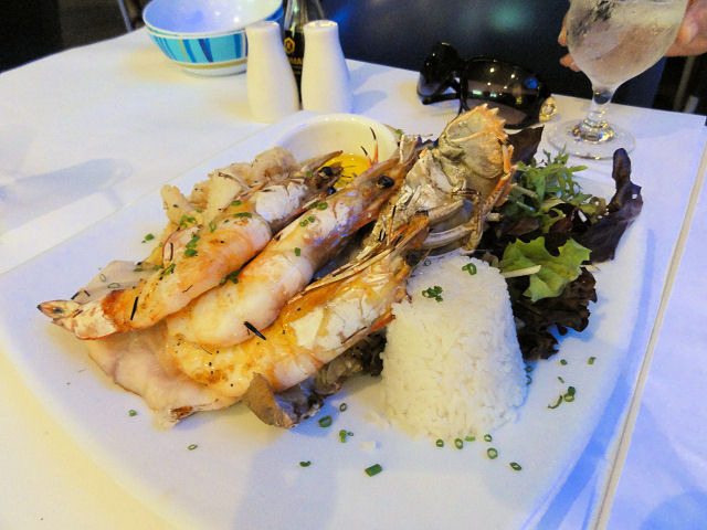 10月30日　ディナー　The Raw Prawn3