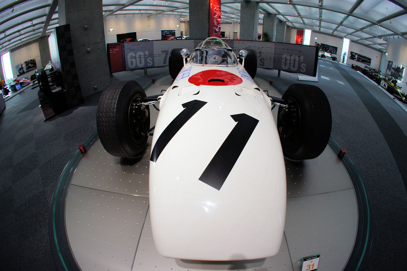 HONDA  RA272