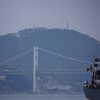 関門橋と火の山