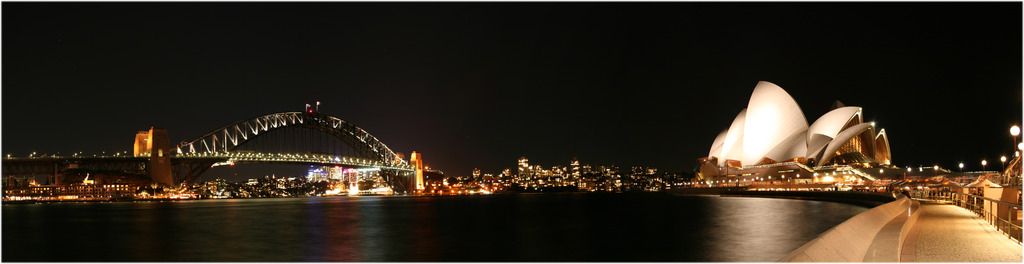 Sydney harbour bridge & opera house