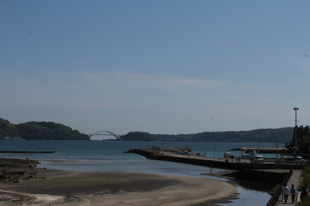 串本大橋を望む