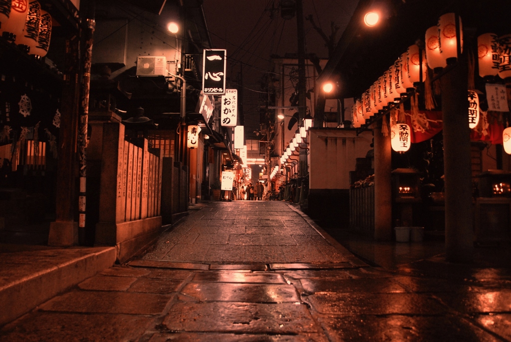 雨の法善寺横町