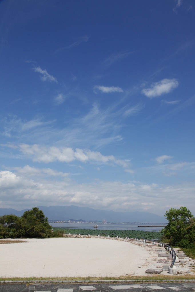 琵琶湖の空