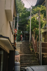 熊野神社への坂道