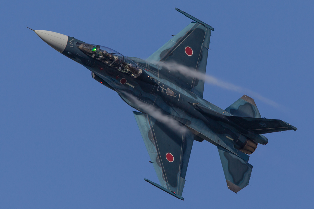 F-2機動飛行