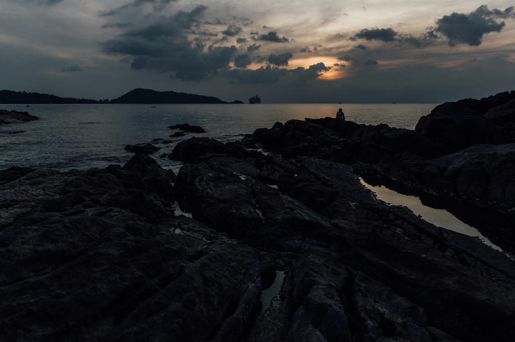 雲間の夕方