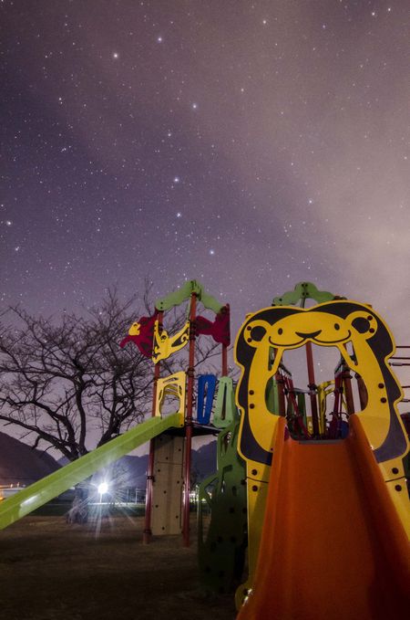 夜の滑り台