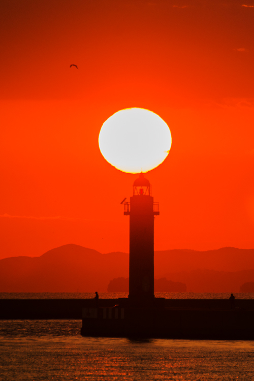 灯台と夕陽　その1