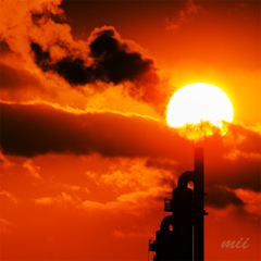 煙突に太陽