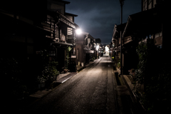 高山　夜の町並み