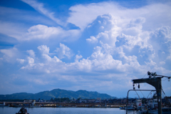 夏の空　氷見漁港