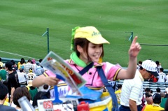 （前ボケ）売り子ちゃん