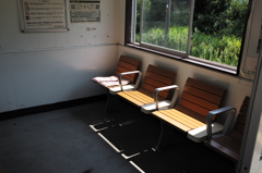waiting chair at the empty train station
