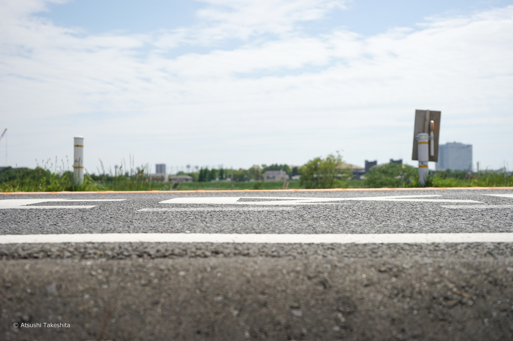 4月の終わり玉川沿線道路