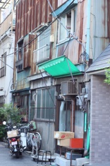 路地裏の日常