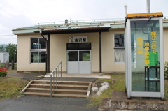 上湯沢駅　駅舎