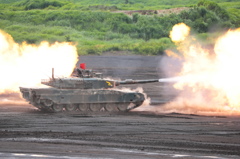 2013 総合火力演習 予行 Type90 砲撃 02
