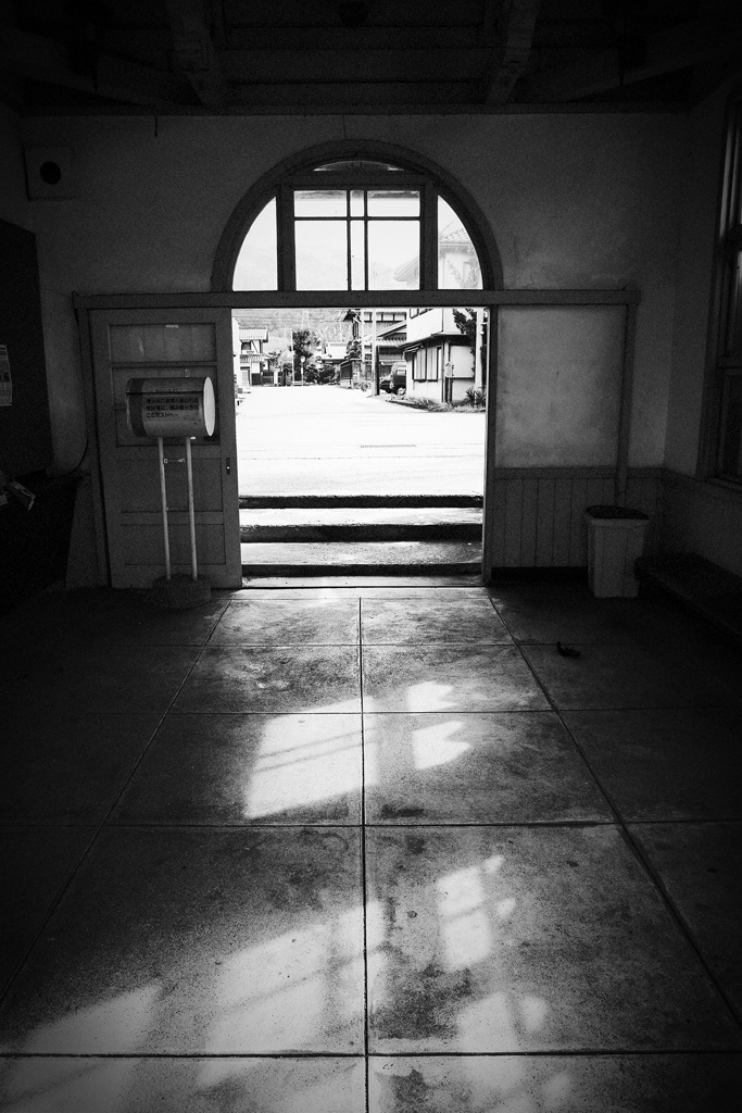 驛舎～鳥居本駅