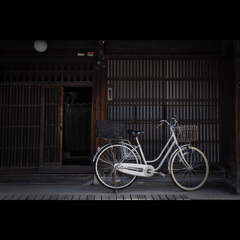 軒先の自転車