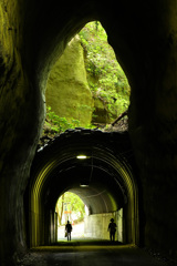 多次元トンネル