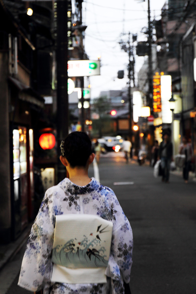 夏の京女