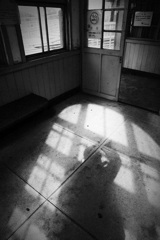 光と影のポトレ～鳥居本駅