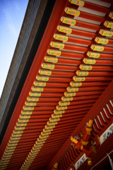 舞殿の鍵盤が刻むリズム