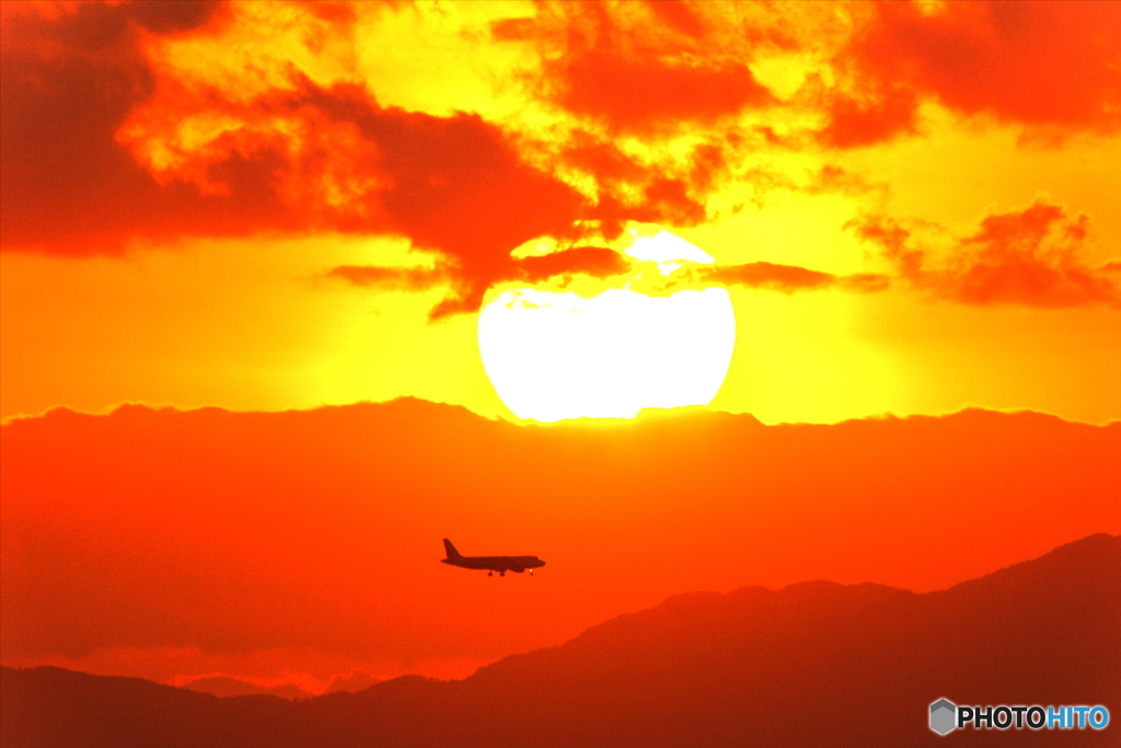 2019-4-27 夕日と飛行機　A320
