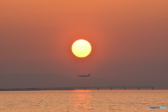 2018-4-28　夕日と飛行機3  B767