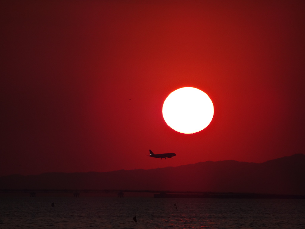 夕日と飛行機01