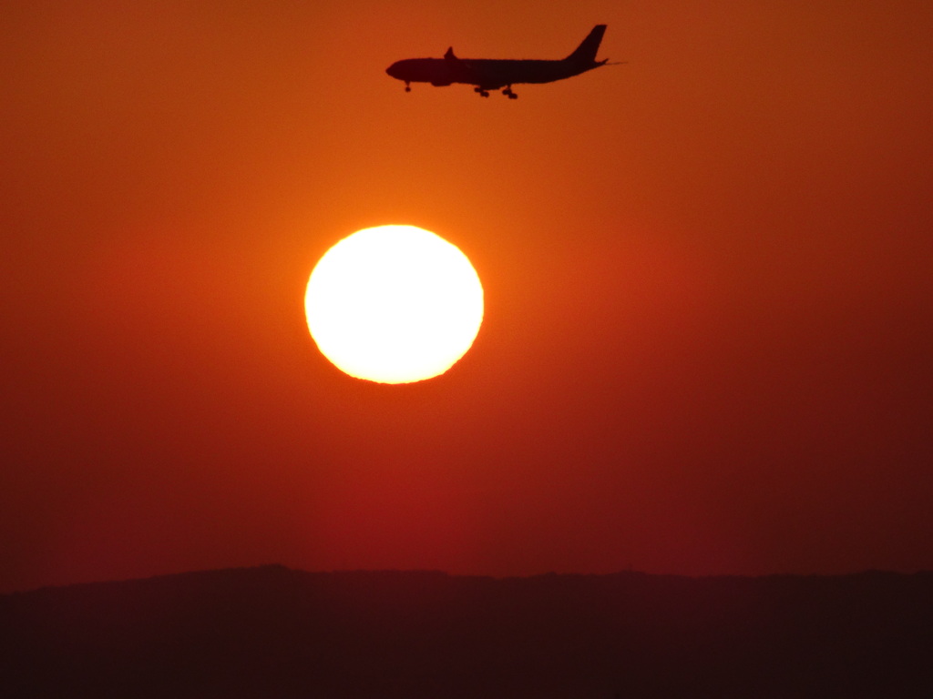 夕日と飛行機08