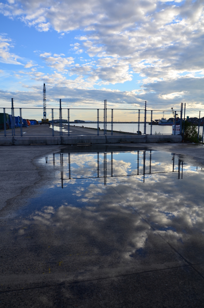 雨上がりの鏡