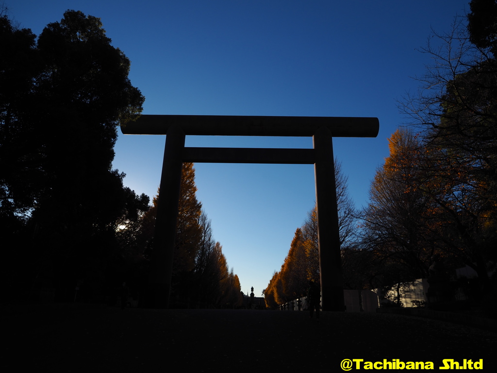 靖国神社入口