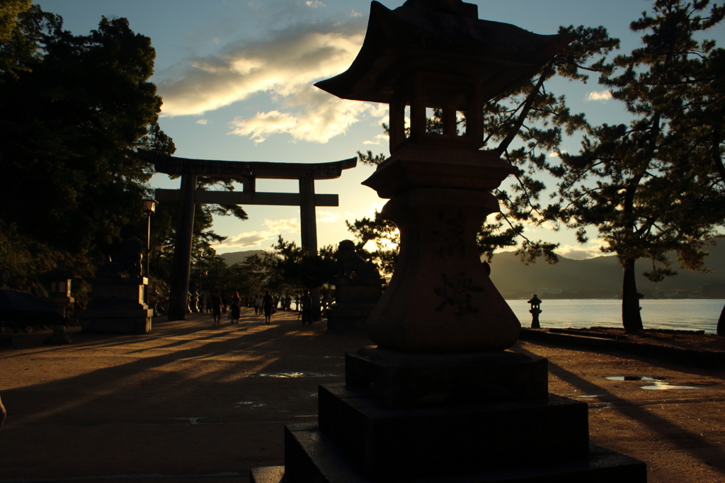 厳島神社