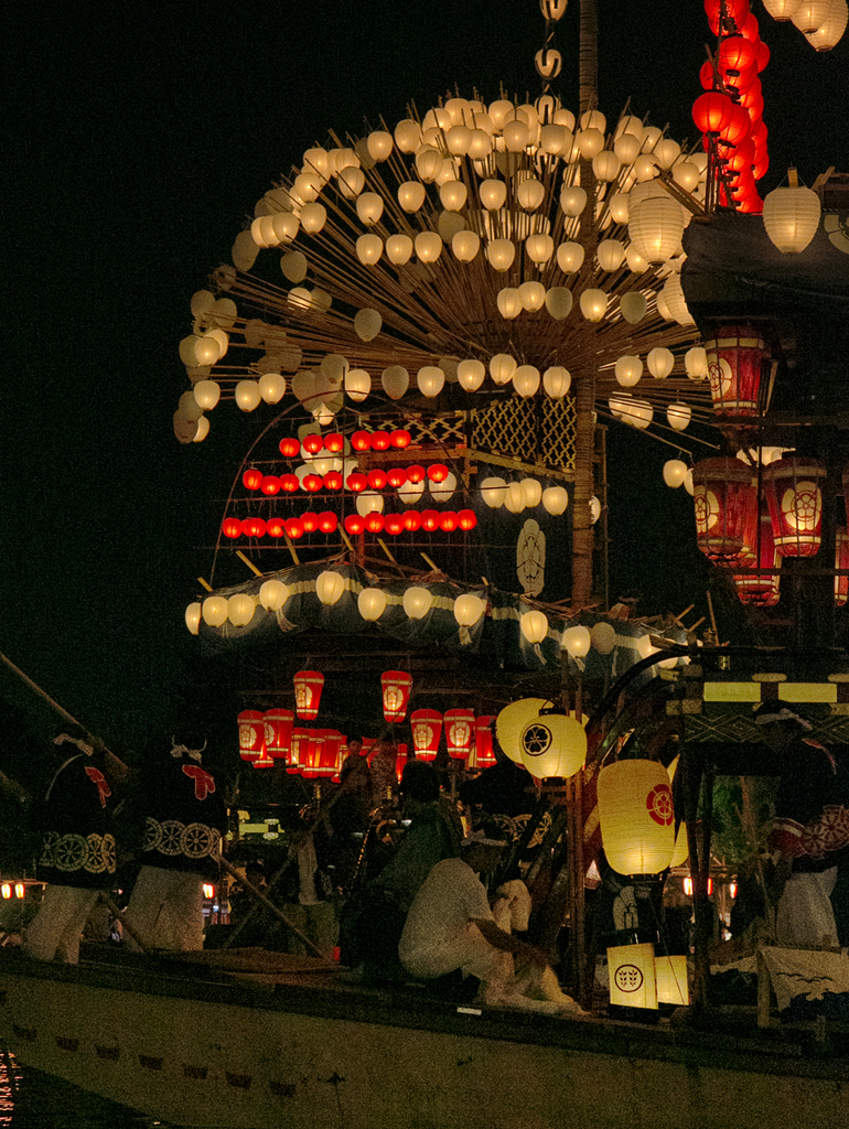 宵祭り巻藁船