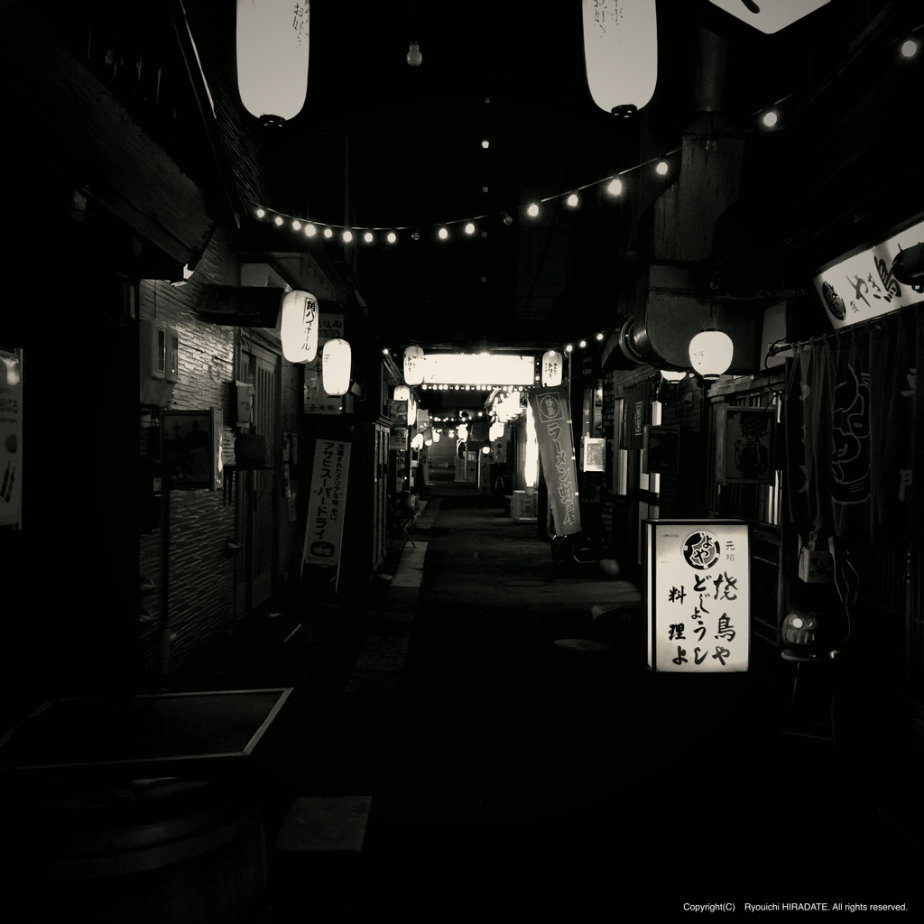 路地裏17:00